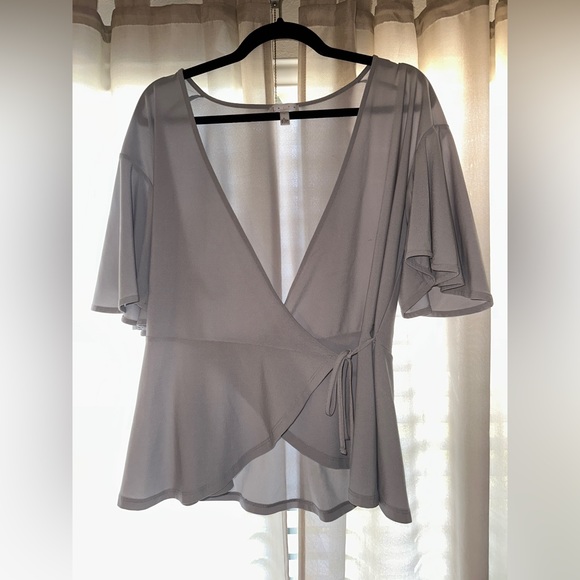 5/$25✨LEITH Surplice Wrap Blouse 🩶🩵 - Picture 2 of 3